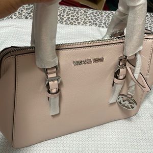 Michael Kors Charlotte